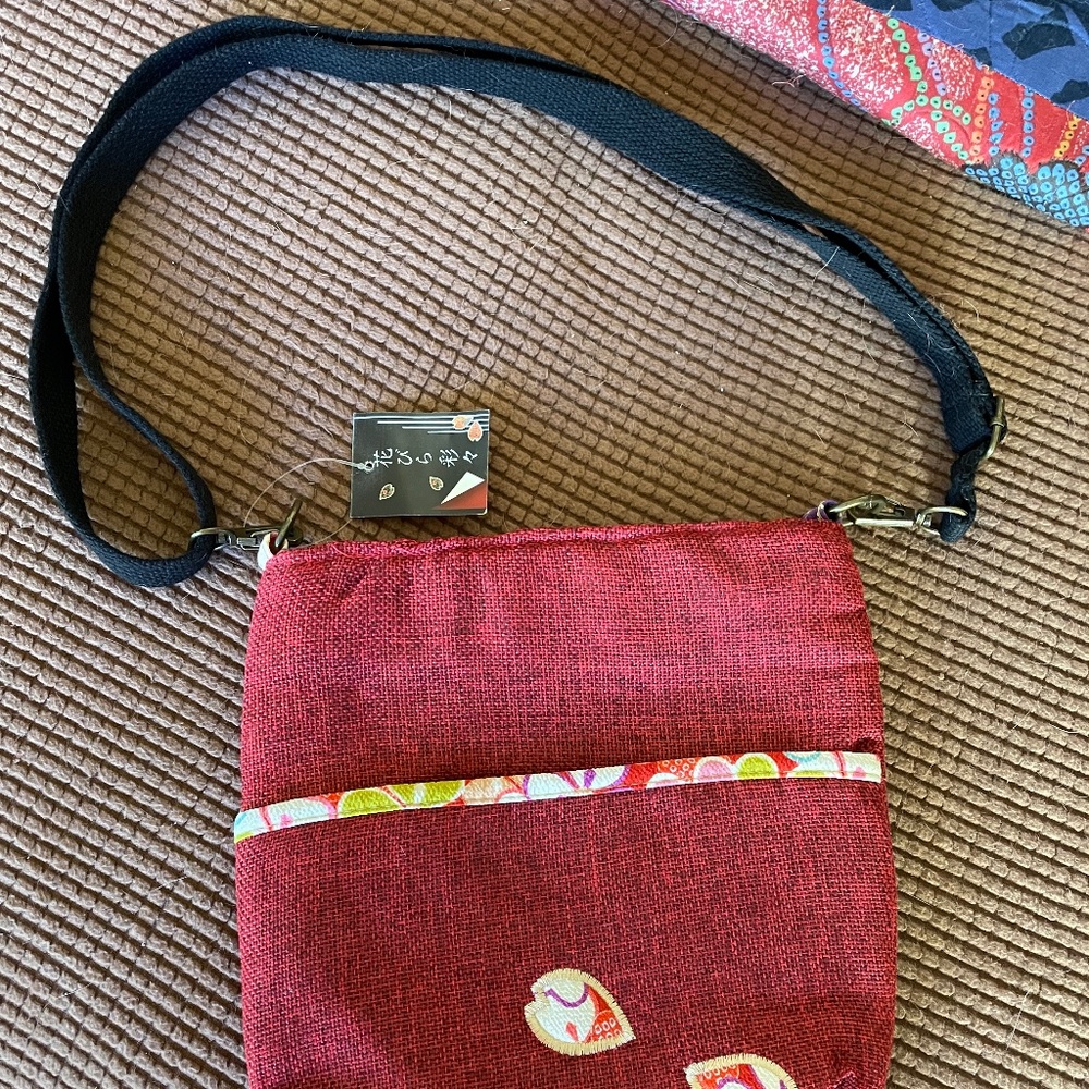 PRICE DROP! NWT  Boho canvas shoulder bag with floral appliqués - Picture 2 of 16